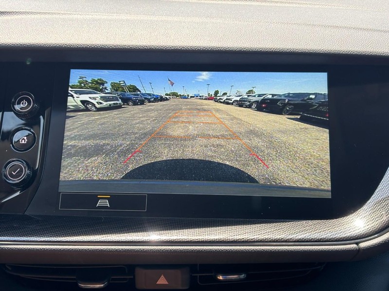 Buick Envision Vehicle Full-screen Gallery Image 21