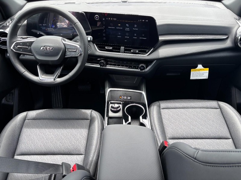 Chevrolet Equinox Vehicle Full-screen Gallery Image 6