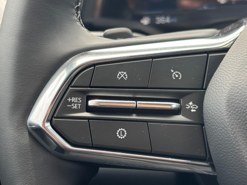Chevrolet Equinox Vehicle Full-screen Gallery Image 12