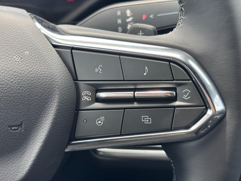 Chevrolet Equinox Vehicle Full-screen Gallery Image 13