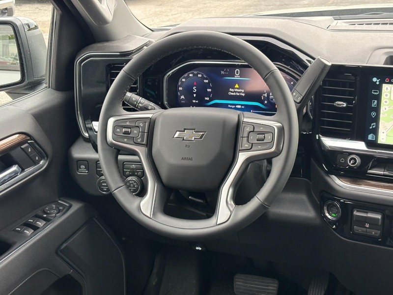 Chevrolet Silverado 1500 Vehicle Full-screen Gallery Image 7
