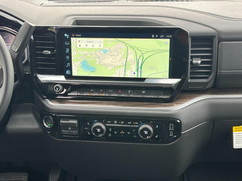 Chevrolet Silverado 1500 Vehicle Full-screen Gallery Image 8