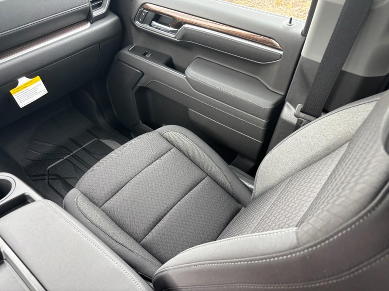 Chevrolet Silverado 1500 Vehicle Full-screen Gallery Image 9
