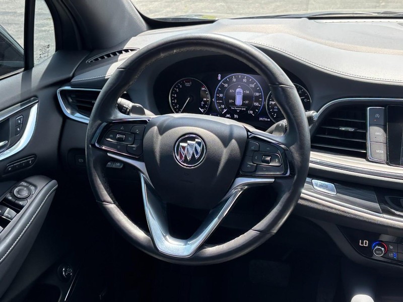 Buick Enclave Vehicle Full-screen Gallery Image 13