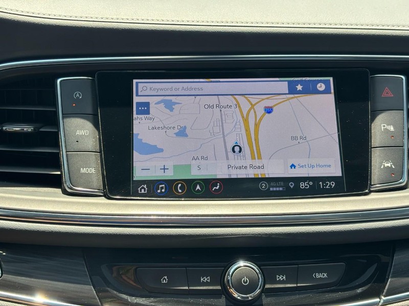 Buick Enclave Vehicle Full-screen Gallery Image 22