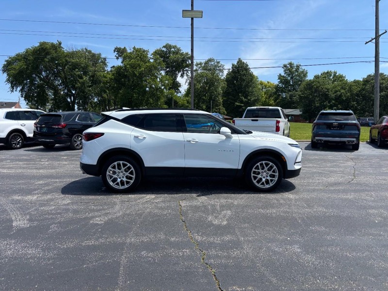 Chevrolet Blazer Vehicle Full-screen Gallery Image 06