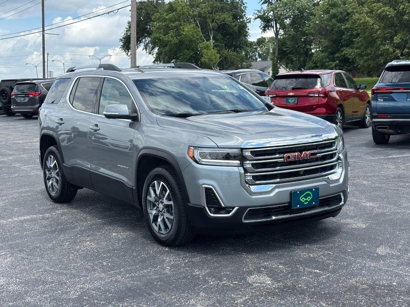 GMC Acadia Vehicle Full-screen Gallery Image 8