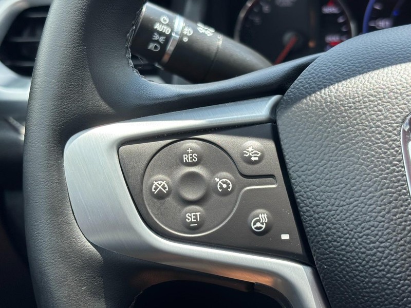 GMC Acadia Vehicle Full-screen Gallery Image 21
