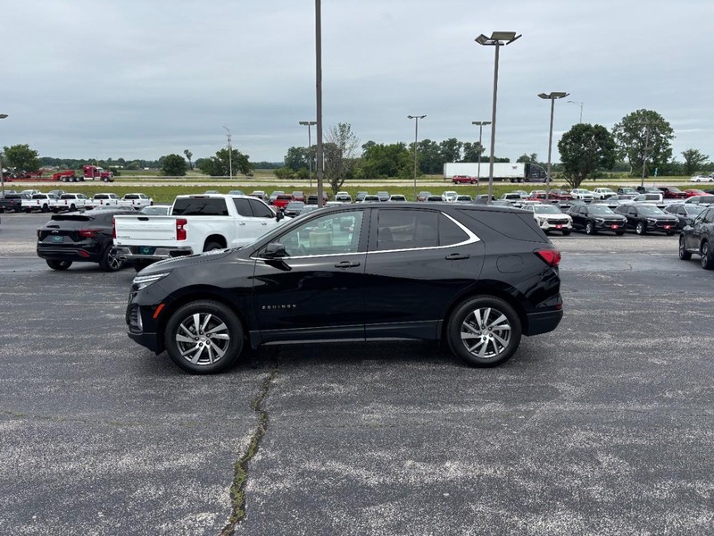 Chevrolet Equinox Vehicle Full-screen Gallery Image 2