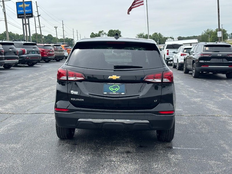 Chevrolet Equinox Vehicle Full-screen Gallery Image 4