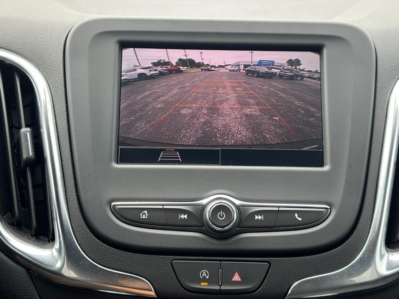Chevrolet Equinox Vehicle Full-screen Gallery Image 21