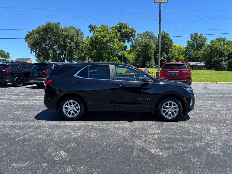 Chevrolet Equinox Vehicle Full-screen Gallery Image 6
