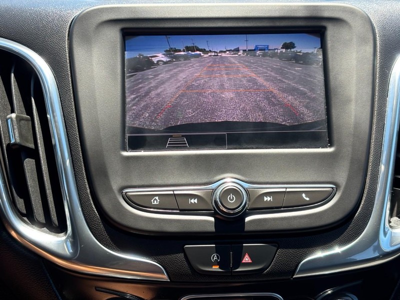 Chevrolet Equinox Vehicle Full-screen Gallery Image 21