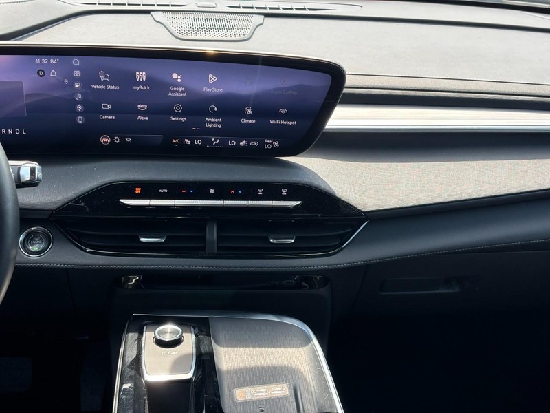 Buick Enclave Vehicle Full-screen Gallery Image 14