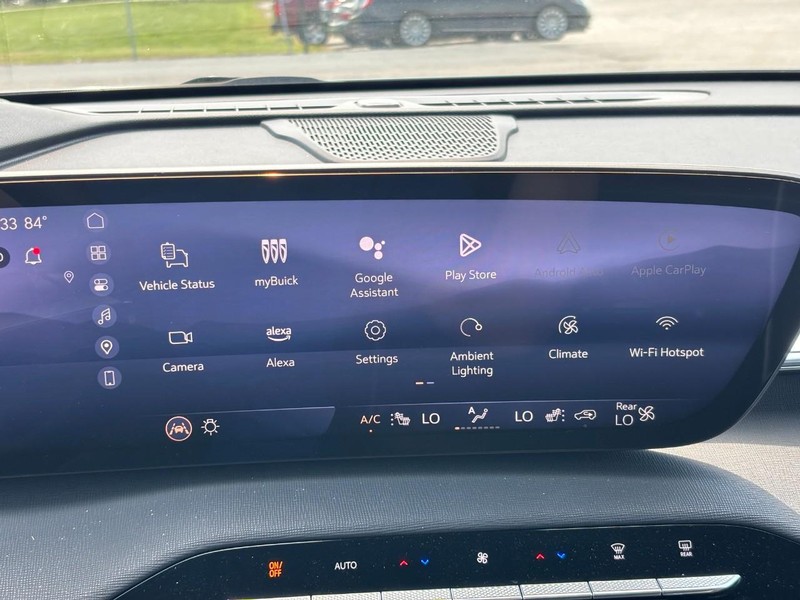 Buick Enclave Vehicle Full-screen Gallery Image 21