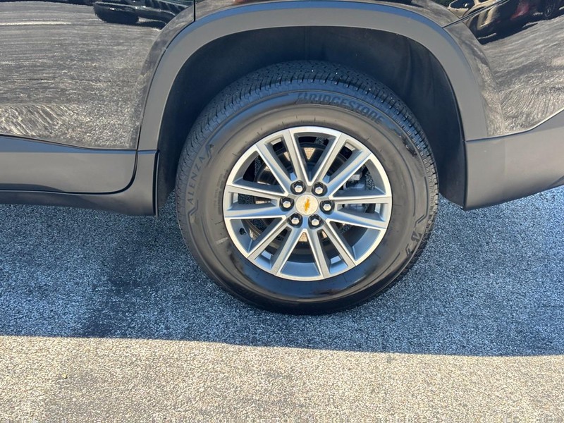 Chevrolet Traverse Vehicle Full-screen Gallery Image 9