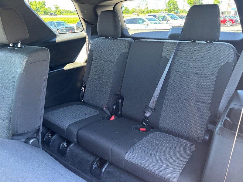 Chevrolet Traverse Vehicle Full-screen Gallery Image 10