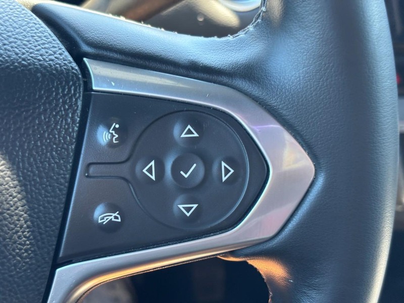 Chevrolet Traverse Vehicle Full-screen Gallery Image 19