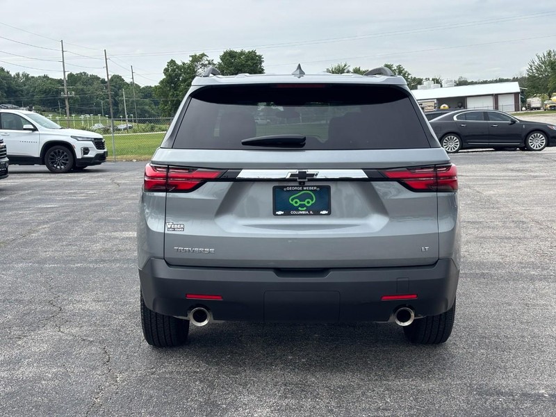 Chevrolet Traverse Vehicle Full-screen Gallery Image 4