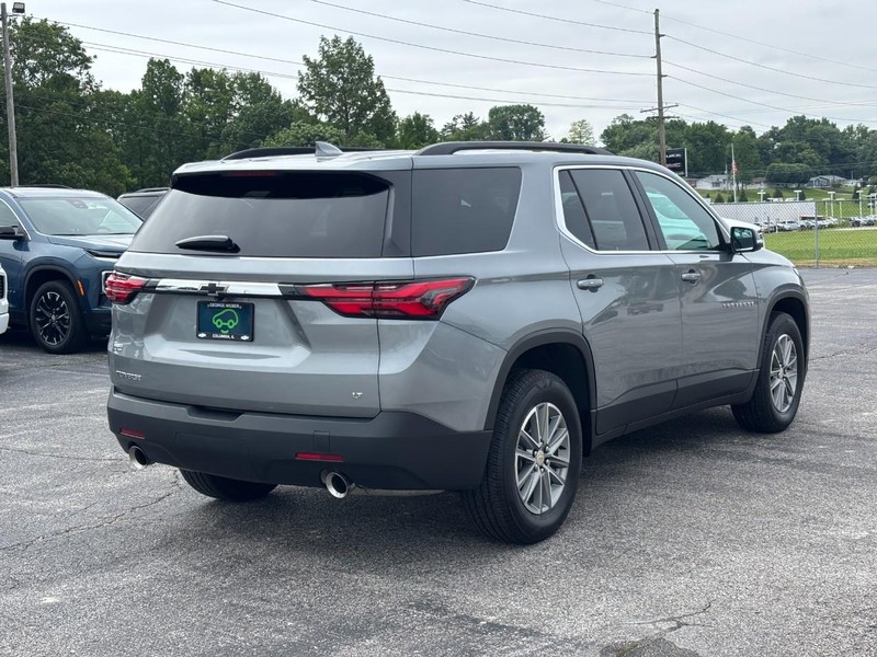 Chevrolet Traverse Vehicle Full-screen Gallery Image 5