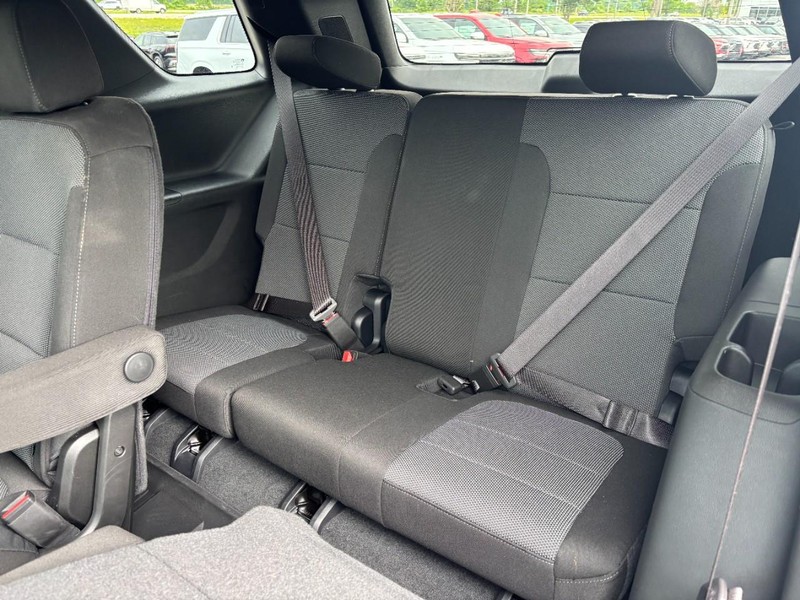 Chevrolet Traverse Vehicle Full-screen Gallery Image 10
