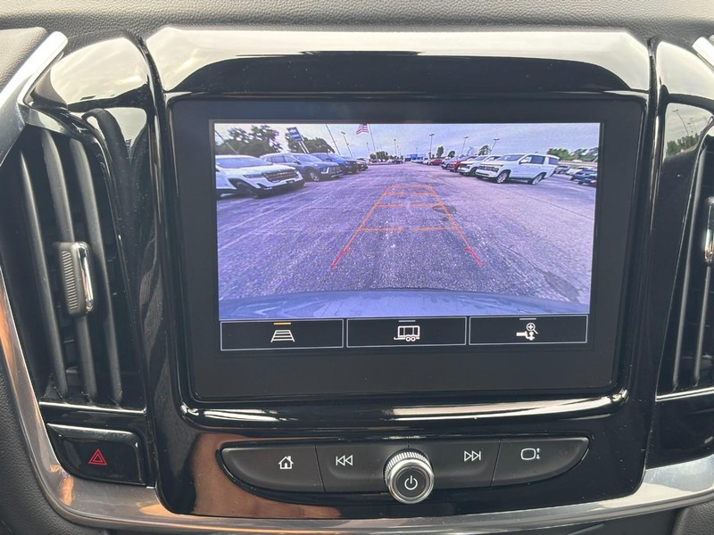 Chevrolet Traverse Vehicle Full-screen Gallery Image 24