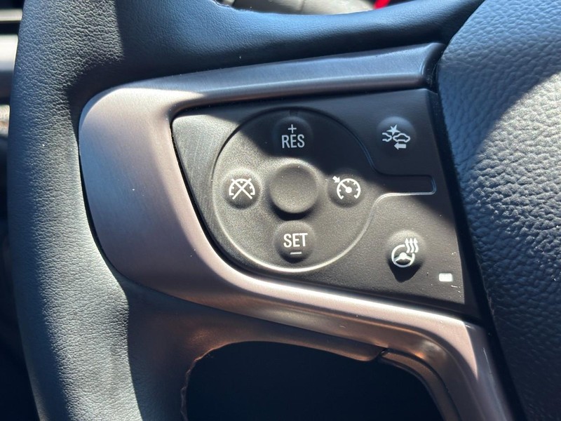GMC Acadia Vehicle Full-screen Gallery Image 18