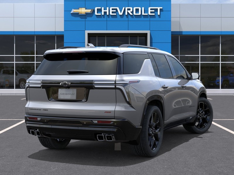 Chevrolet Traverse Vehicle Full-screen Gallery Image 4
