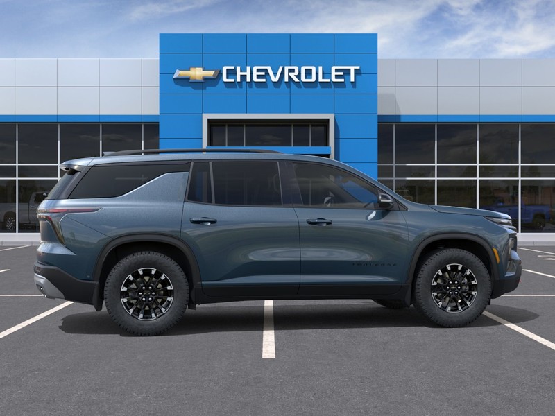 Chevrolet Traverse Vehicle Full-screen Gallery Image 5