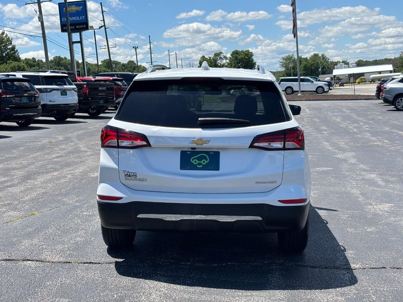 Chevrolet Equinox Vehicle Full-screen Gallery Image 4