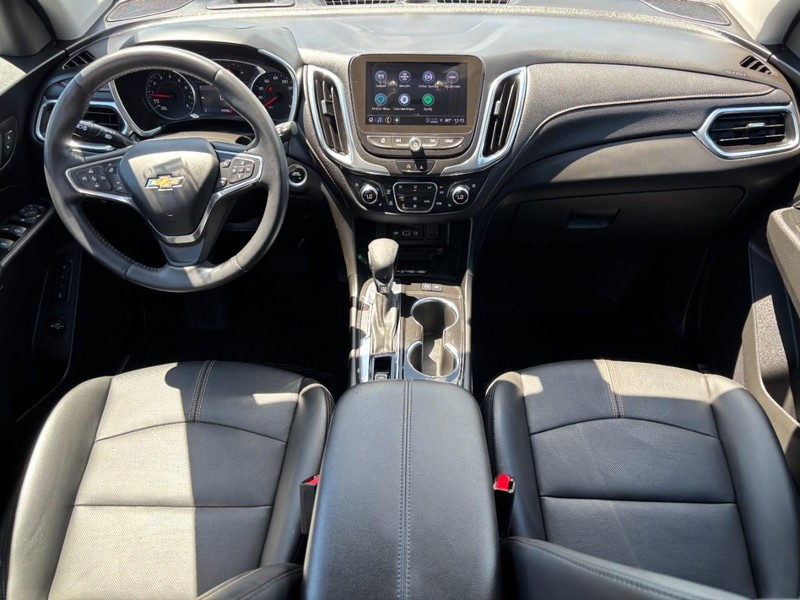 Chevrolet Equinox Vehicle Full-screen Gallery Image 11