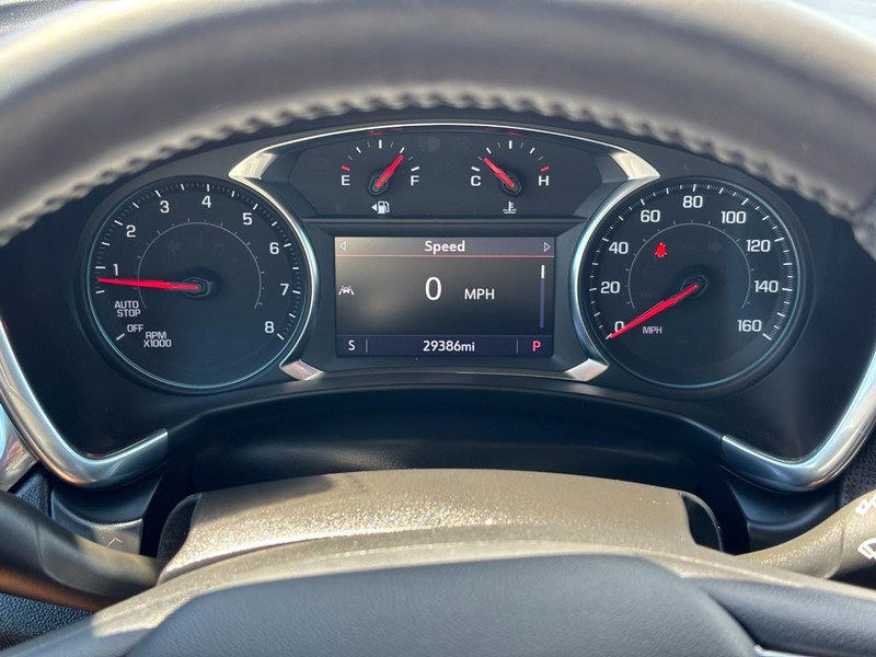Chevrolet Equinox Vehicle Full-screen Gallery Image 19