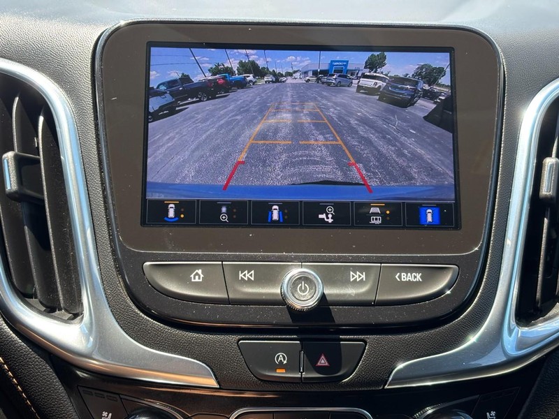 Chevrolet Equinox Vehicle Full-screen Gallery Image 21