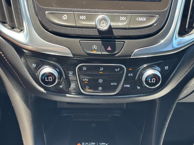 Chevrolet Equinox Vehicle Full-screen Gallery Image 22