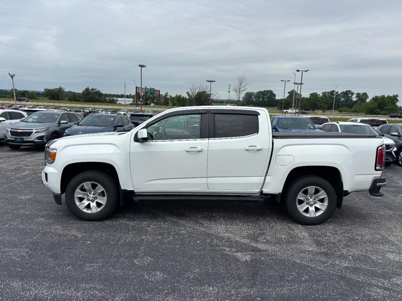 GMC Canyon Vehicle Full-screen Gallery Image 2
