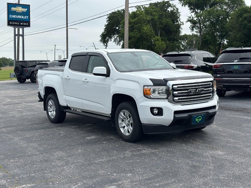 GMC Canyon Vehicle Full-screen Gallery Image 7