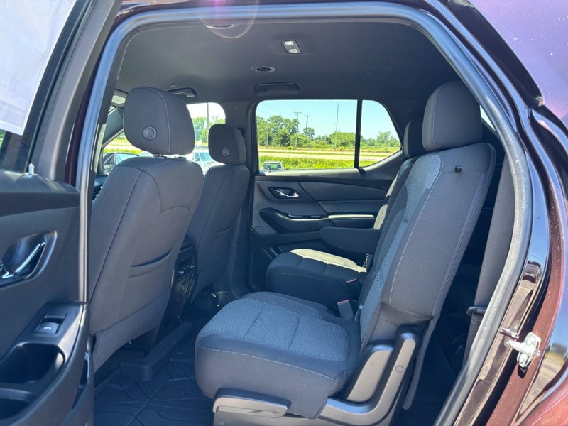 Chevrolet Traverse Vehicle Full-screen Gallery Image 11