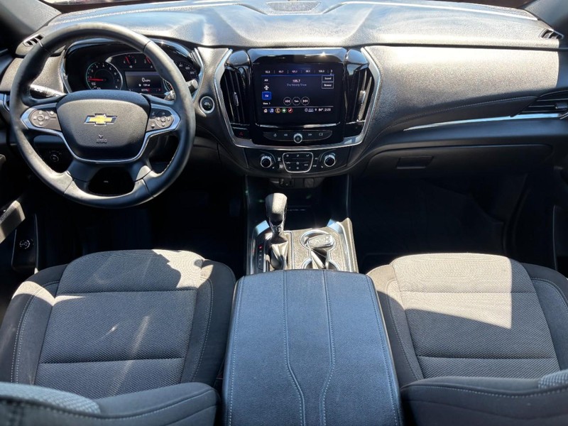 Chevrolet Traverse Vehicle Full-screen Gallery Image 12
