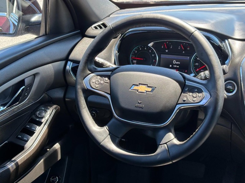Chevrolet Traverse Vehicle Full-screen Gallery Image 13