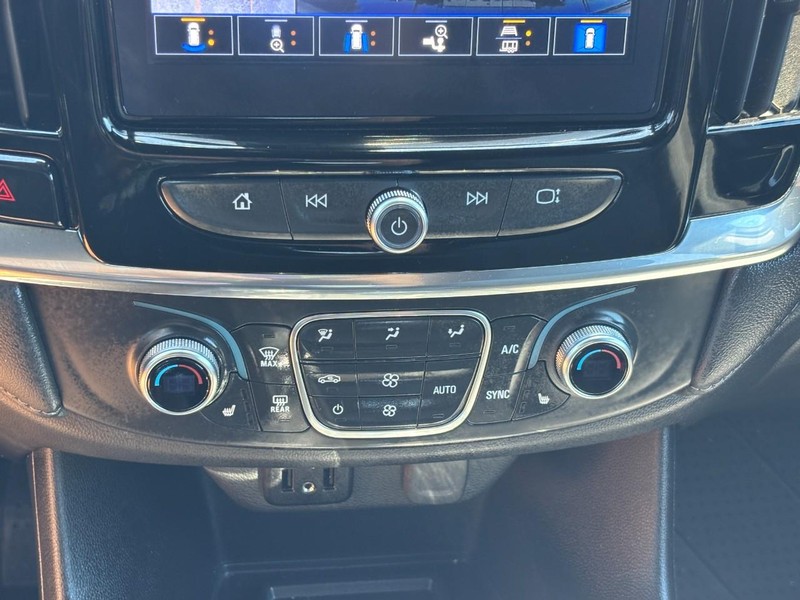 Chevrolet Traverse Vehicle Full-screen Gallery Image 23