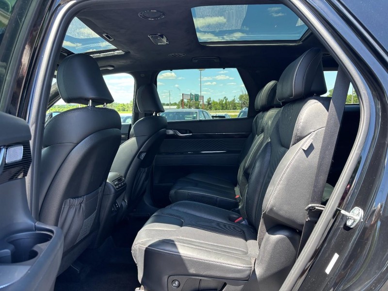 Hyundai Palisade Vehicle Full-screen Gallery Image 11