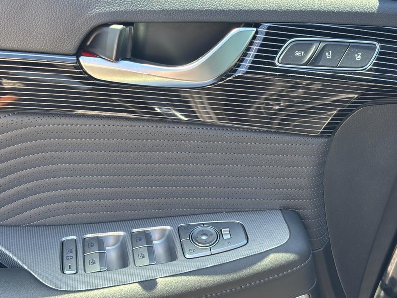 Hyundai Palisade Vehicle Full-screen Gallery Image 18