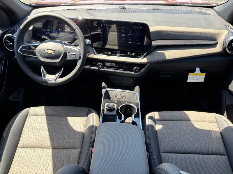 Chevrolet Equinox Vehicle Full-screen Gallery Image 6