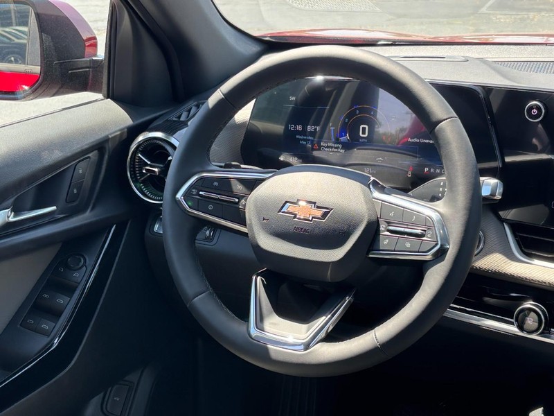 Chevrolet Equinox Vehicle Full-screen Gallery Image 7