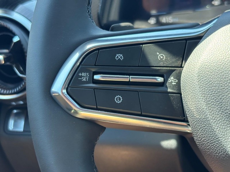 Chevrolet Equinox Vehicle Full-screen Gallery Image 12