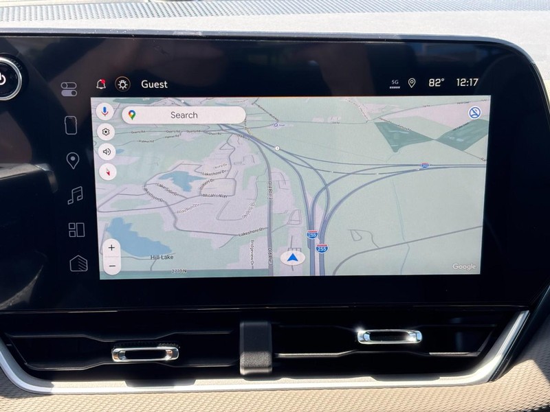 Chevrolet Equinox Vehicle Full-screen Gallery Image 16