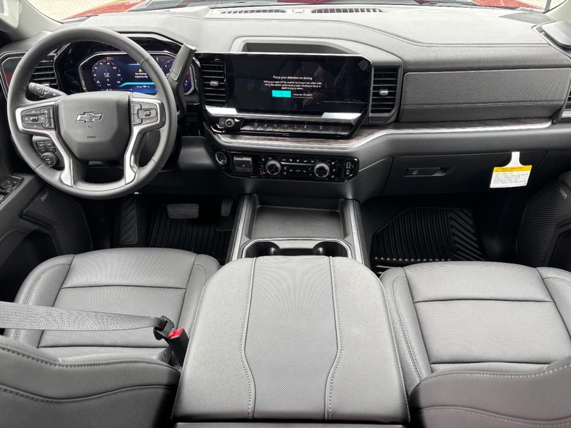 Chevrolet Silverado 2500HD Vehicle Full-screen Gallery Image 6