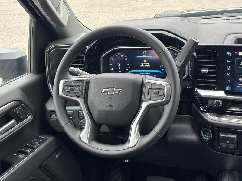 Chevrolet Silverado 2500HD Vehicle Full-screen Gallery Image 7