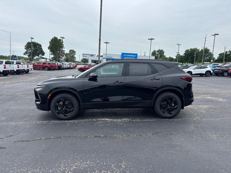 Chevrolet Blazer Vehicle Full-screen Gallery Image 2