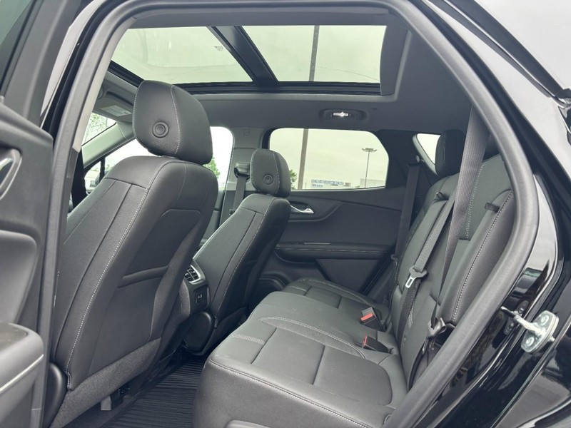 Chevrolet Blazer Vehicle Full-screen Gallery Image 5